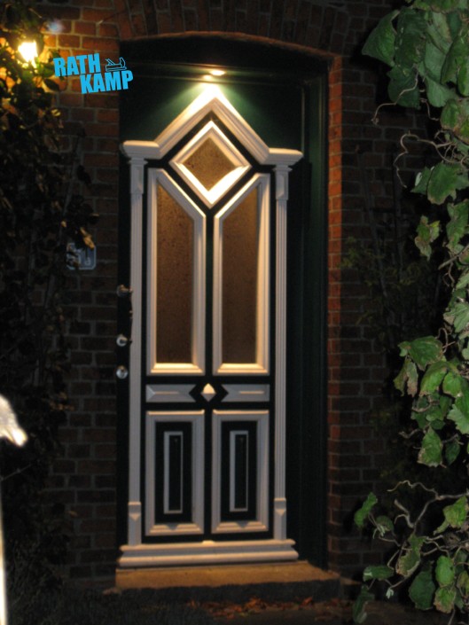 Haus tür einflüglich